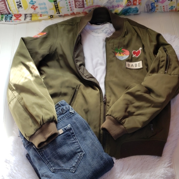 Kendall & Kylie Jackets & Blazers - Kendall and Kylie bomber jacket